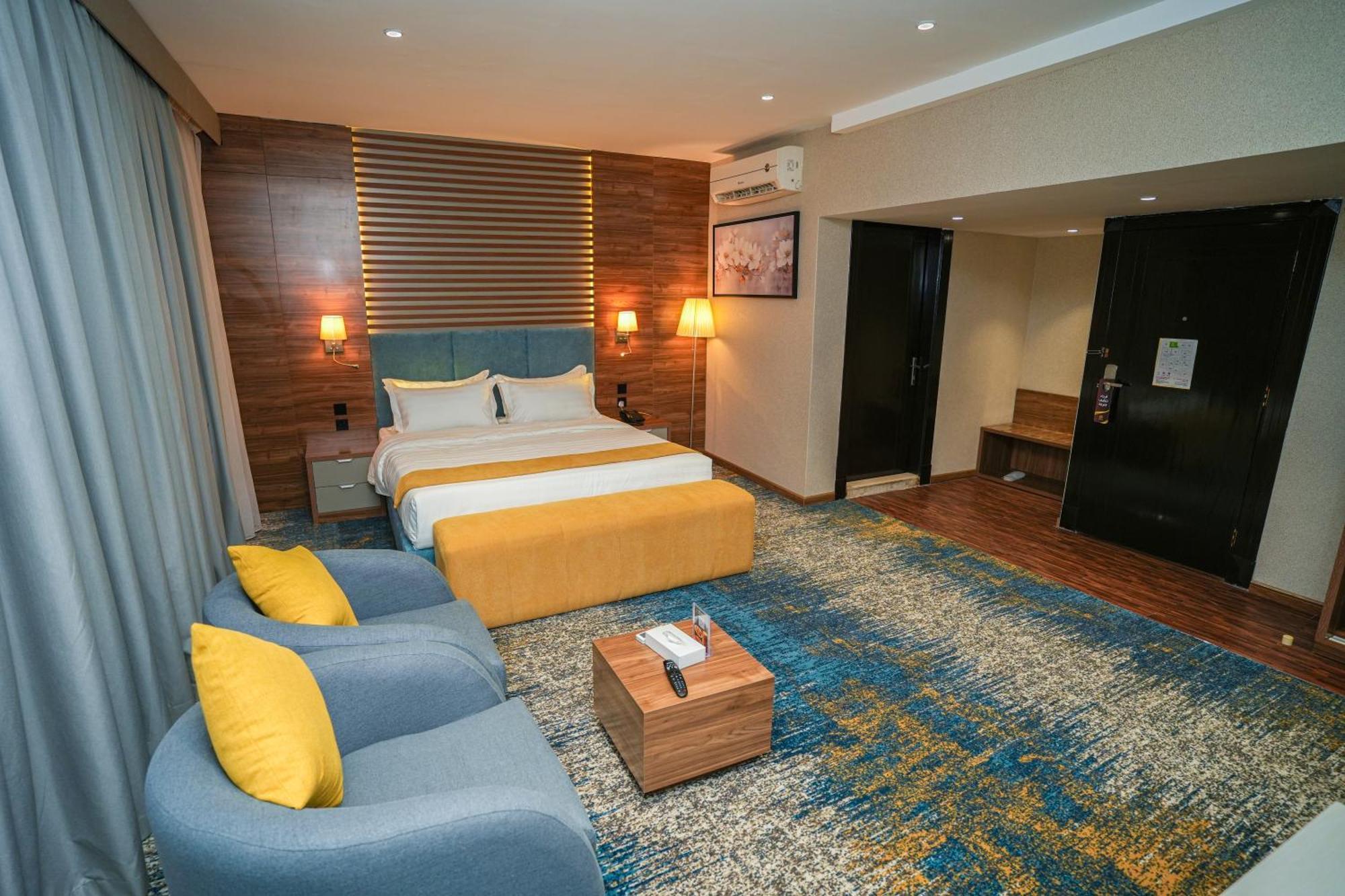 Haven Plaza Hotel Рияд Екстериор снимка